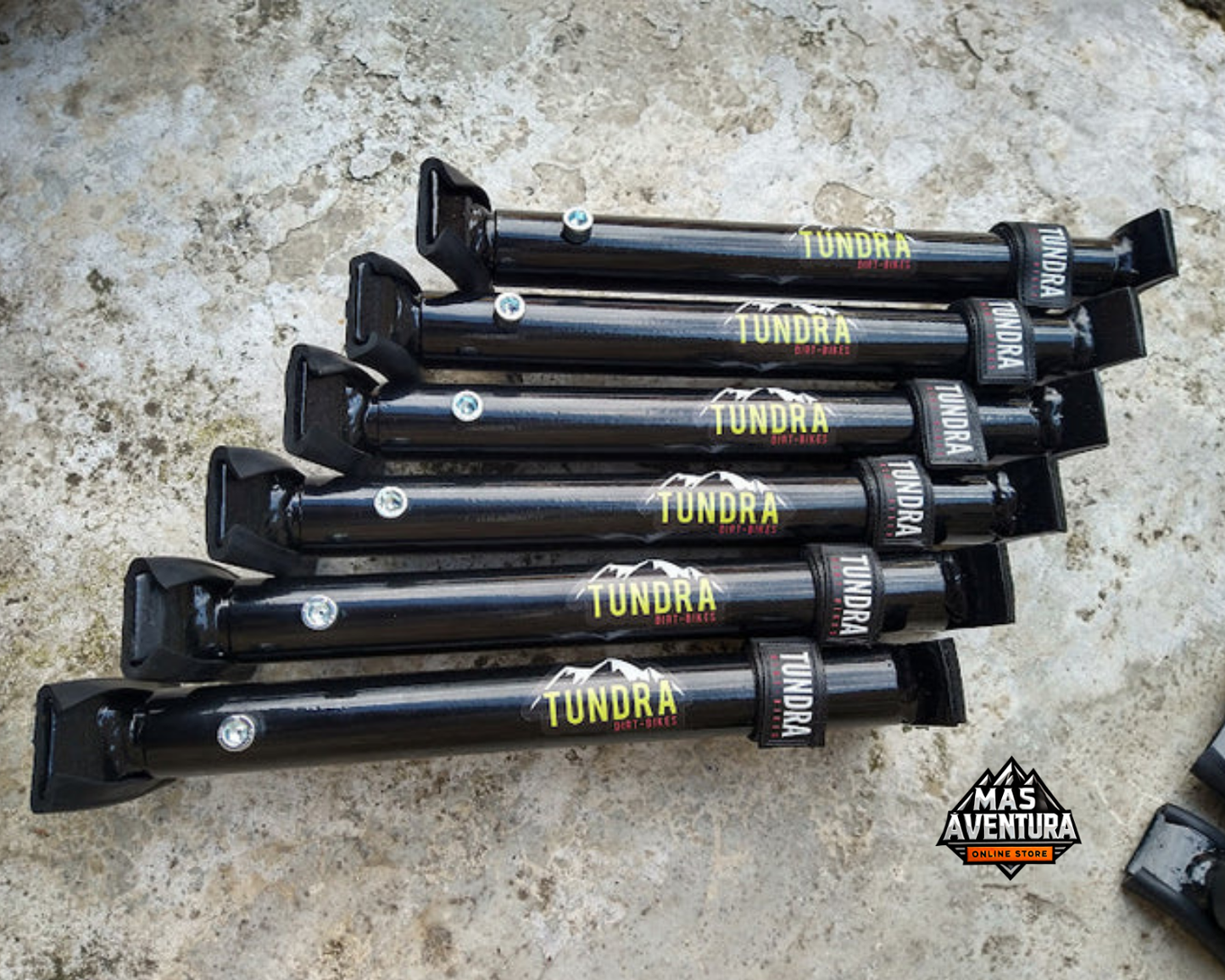 Jack service for motorcycles
