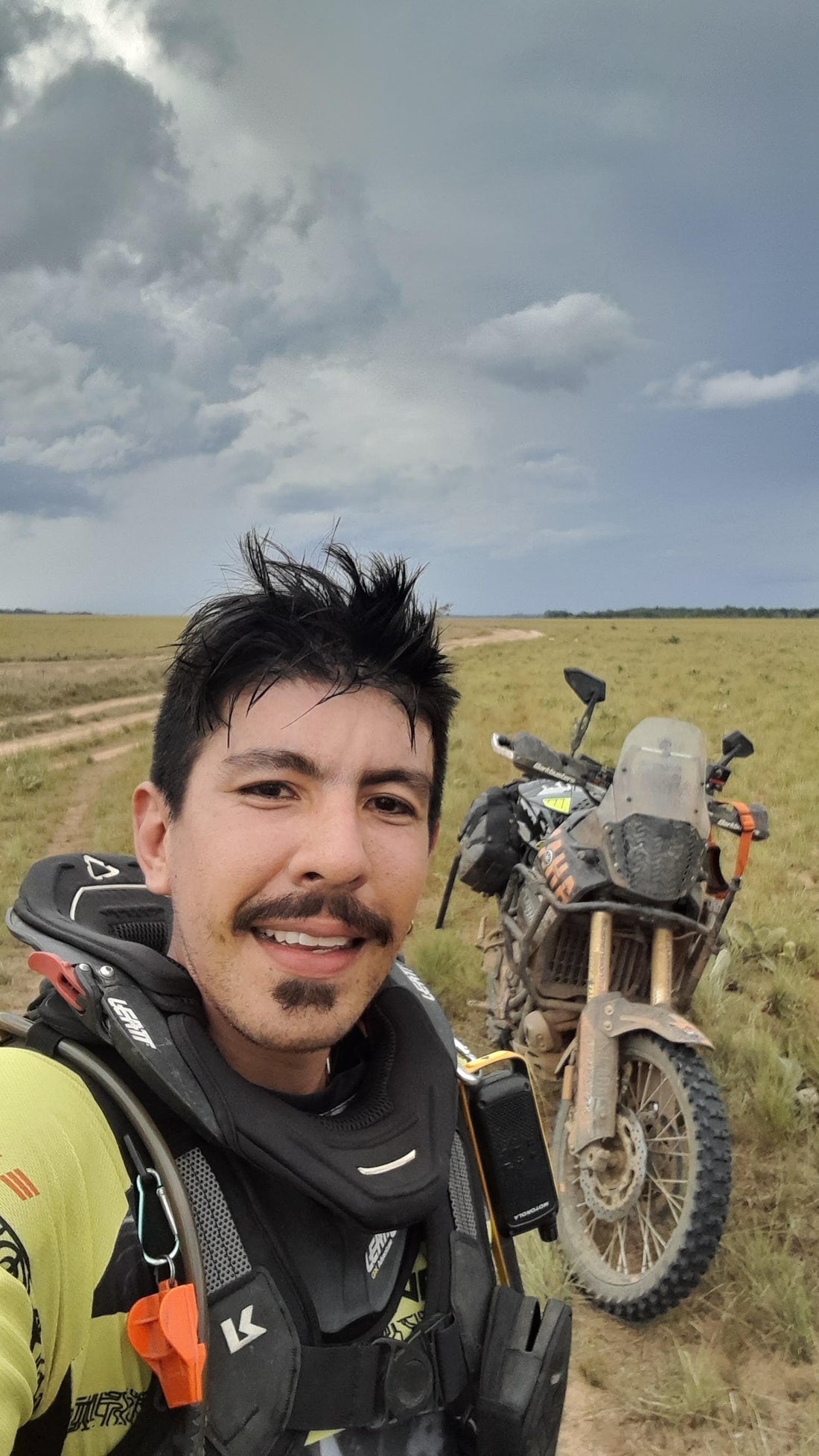 La Historia de Daniel Cano Mejía | Más Aventura y Aventura Sobre 2 Ruedas
